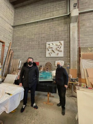 Marinko Sudac u posjetu atelijeru umjetnika Armanda Marrocca u Bollateu, Italija.